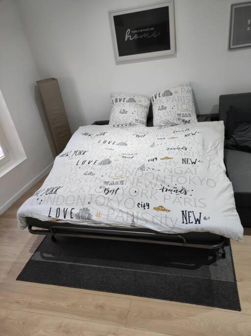 Smart House Airport Cdg, Asterix Apartment Louvres