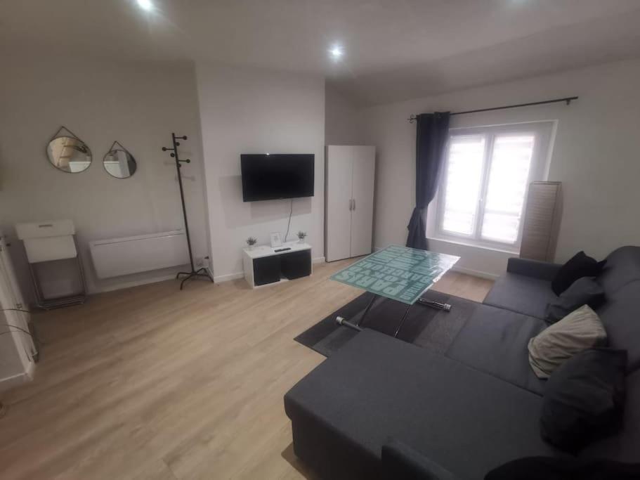 Smart House Airport Cdg, Asterix Apartment *