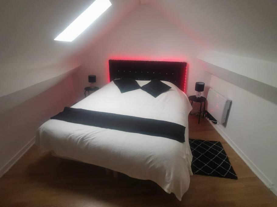 Smart House Airport Cdg, Asterix Apartment